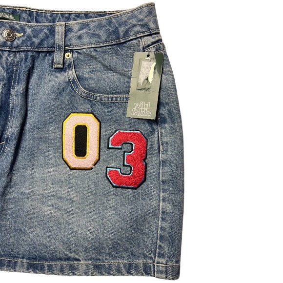 Wild Fable Denim Mini Skirt 8 Blue Medium‎ Wash Patches Trendy Collegiate New - Picture 4 of 9